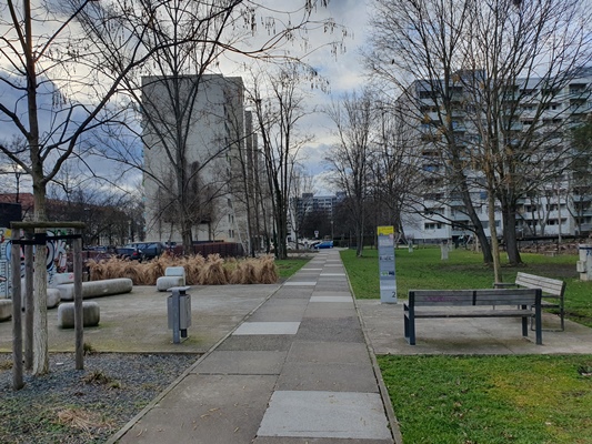 Blick vom Johanngarten in die Hopfgartenstraße