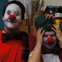 Foto mit der Schul-Clownin und Schul-Clown