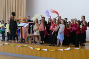 Kinderchor bei Auftritt